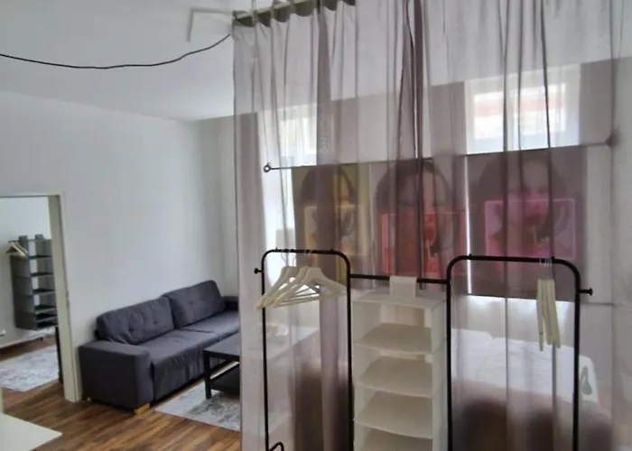 Apartment Drew's Shelter - To Feel Like